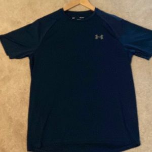 Under Armour T-Shirt Medium Dark Blue